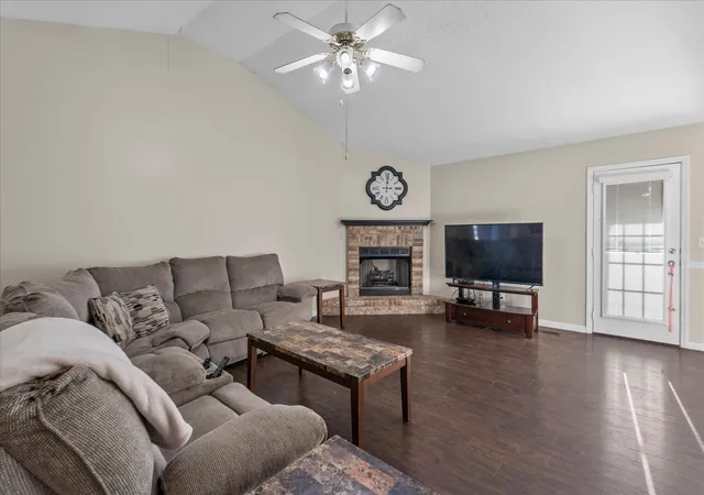 Photo 3 of Single family home for sale at 23 Night Shade Ln, Ringgold, GA 30736 | MLS# 3627411 | Listing updated on 2026-10-29