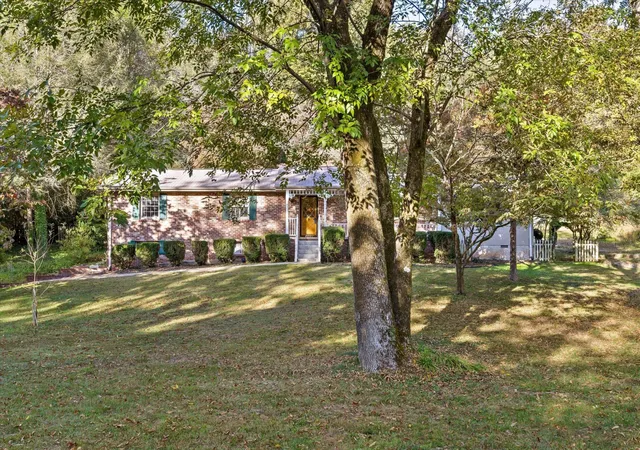 Photo 3 of Single family home for sale at 6419 Grubb Rd, Hixson, TN 37343 | MLS# 3627356 | Listing updated on 2026-10-27