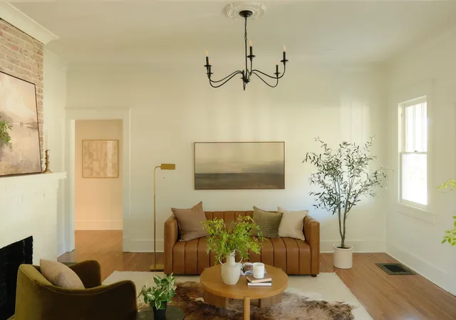 Photo 2 of Single family home for sale at 1212 Howard Ave, Nashville, TN 37216 | MLS# 3627456 | Listing updated on 2026-10-29