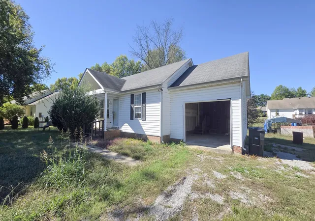 Photo 2 of Single family home for sale at 3227 Penny Ln, Murfreesboro, TN 37130 | MLS# 3627392 | Listing updated on 2026-10-27