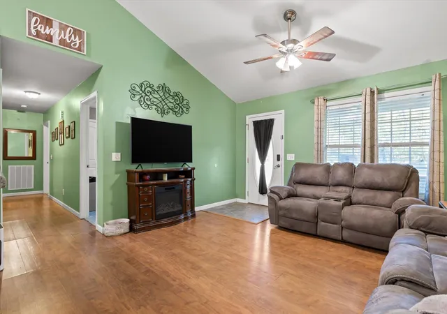 Photo 1 of Single family home for sale at 3024 Pine Dr NE, Dalton, GA 30721 | MLS# 3627389 | Listing updated on 2026-10-27