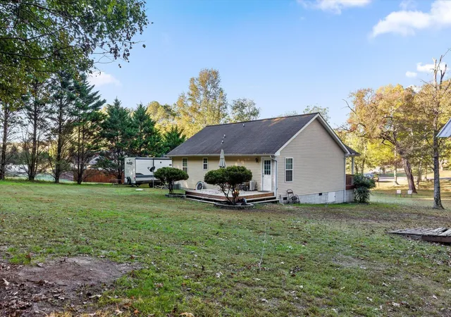 Photo 4 of Single family home for sale at 3024 Pine Dr NE, Dalton, GA 30721 | MLS# 3627389 | Listing updated on 2026-10-27