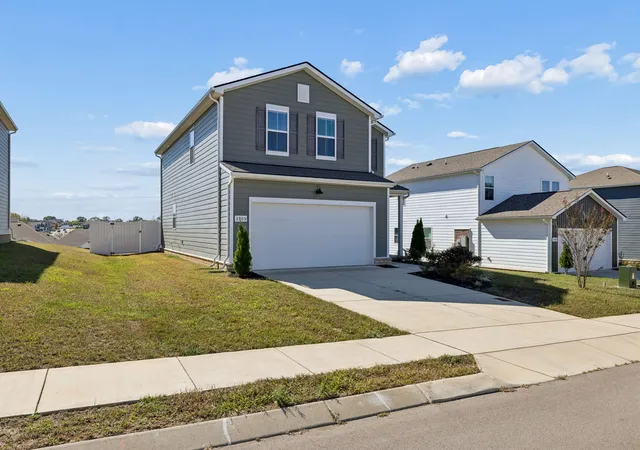 Photo 2 of Single family home for sale at 3905 Sadie St, Columbia, TN 38401 | MLS# 3627849 | Listing updated on 2026-10-28