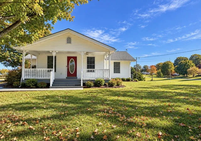Single family home for sale at 2212 Sylvia Rd, Dickson, TN 37055 | MLS# 3627647