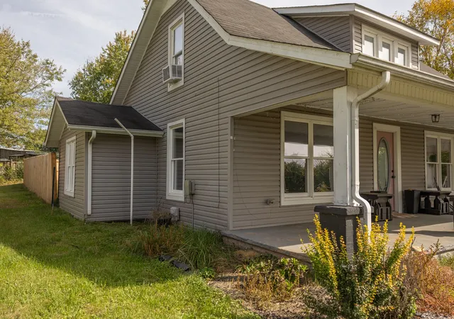 Photo 1 of Single family home for sale at 7436 Old Smithville Hwy S, Sparta, TN 38583 | MLS# 3628058 | Listing updated on 2026-10-28