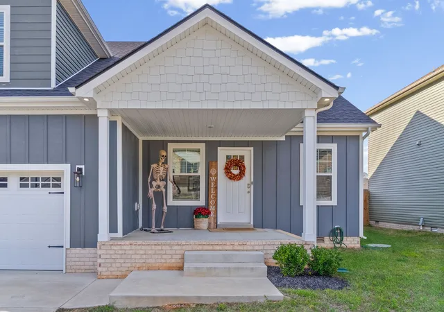 Photo 1 of Single family home for sale at 1219 Racker Dr, Clarksville, TN 37043 | MLS# 3628117 | Listing updated on 2026-10-28