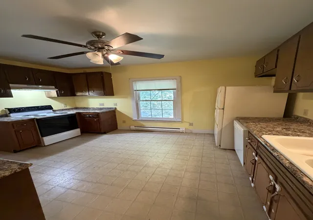 Photo 4 of Single family home for sale at 417 South 2nd St, Clarksville, TN 37040 | MLS# 3627910 | Listing updated on 2026-10-28