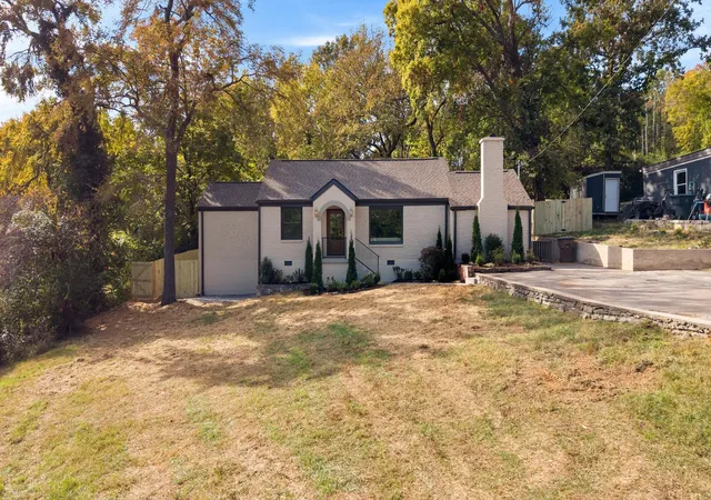 Photo 3 of Single family home for sale at 204 Cliffdale Rd, Nashville, TN 37214 | MLS# 3628588 | Listing updated on 2026-10-30