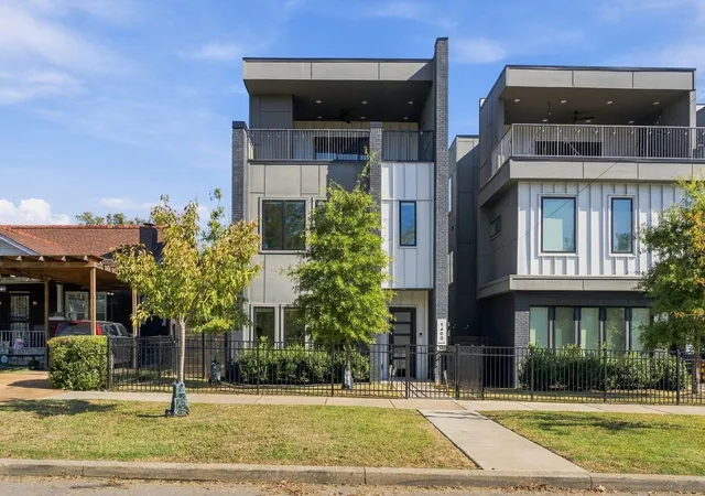 Photo 1 of Single family home for sale at 1400 Arthur Ave #3, Nashville, TN 37208 | MLS# 3628009 | Listing updated on 2026-10-28