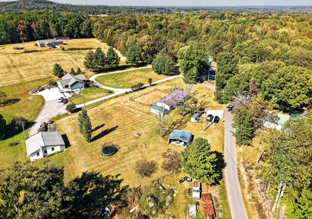 Photo 2 of Manufactured home for sale at 5689 Bell Rd, Cookeville, TN 38506 | MLS# 3627569 | Listing updated on 2026-10-27