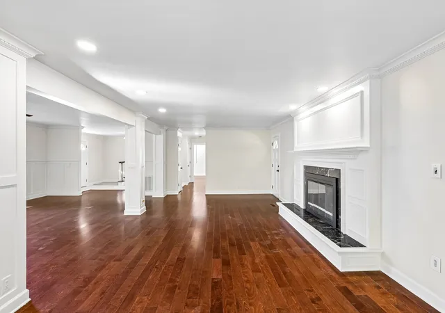 Photo 1 of Single family home for sale at 1310 Otter Crk Rd, Nashville, TN 37215 | MLS# 3627571 | Listing updated on 2026-10-27