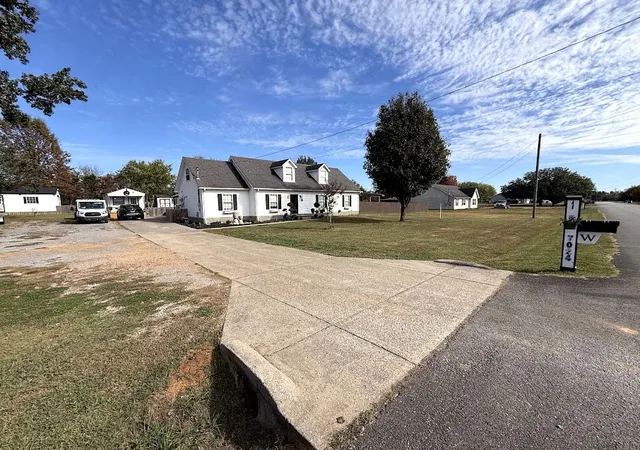 Photo 2 of Single family home for sale at 7024 Alexandria Dr, Murfreesboro, TN 37129 | MLS# 3627716 | Listing updated on 2026-10-29