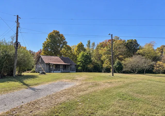 Photo 2 of Single family home for sale at 46 Seay Ln, Erin, TN 37061 | MLS# 3627632 | Listing updated on 2026-10-27