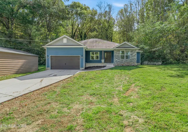 Single family home for sale at 4708 Guinn Rd, Knoxville, TN 37931 | MLS# 3627589