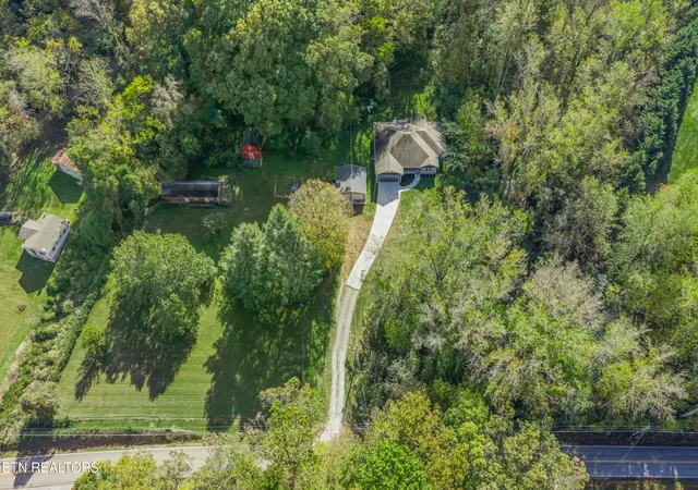 Photo 4 of Single family home for sale at 4708 Guinn Rd, Knoxville, TN 37931 | MLS# 3627589 | Listing updated on 2026-10-28