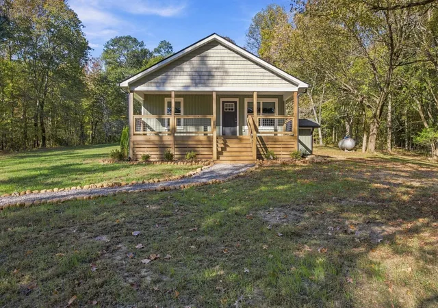Photo 2 of Single family home for sale at 1013 Hotwater Rd, Soddy Daisy, TN 37379 | MLS# 3627591 | Listing updated on 2026-10-28