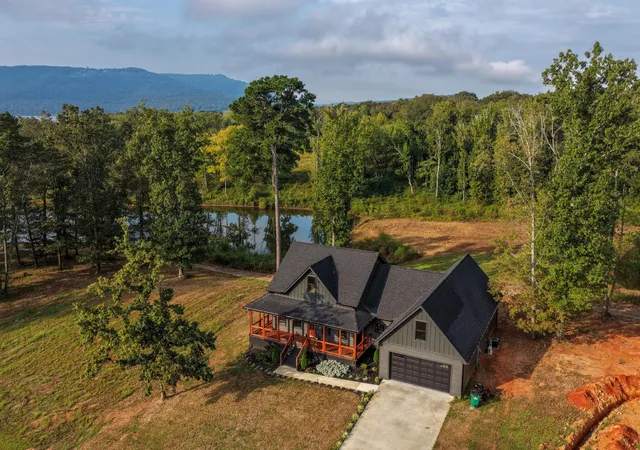 Photo 1 of Single family home for sale at 230 Clubhouse Dr, Jasper, TN 37347 | MLS# 3627607 | Listing updated on 2026-10-27