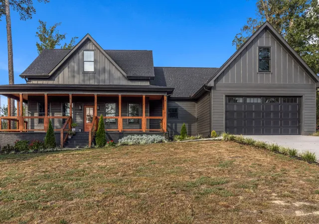 Photo 3 of Single family home for sale at 230 Clubhouse Dr, Jasper, TN 37347 | MLS# 3627607 | Listing updated on 2026-10-27