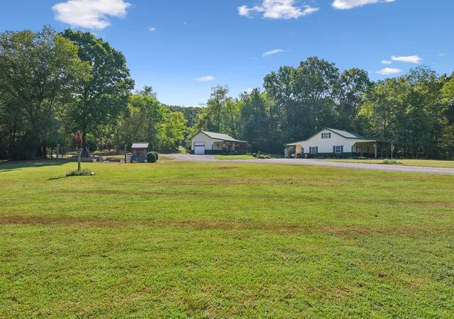 Photo 2 of House for sale at 5201 Simpson Ln, Columbia, TN 38401 | MLS# 3627635 | Listing updated on 2026-10-28