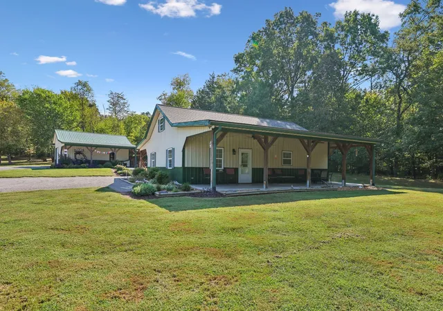 Photo 3 of House for sale at 5201 Simpson Ln, Columbia, TN 38401 | MLS# 3627635 | Listing updated on 2026-10-28