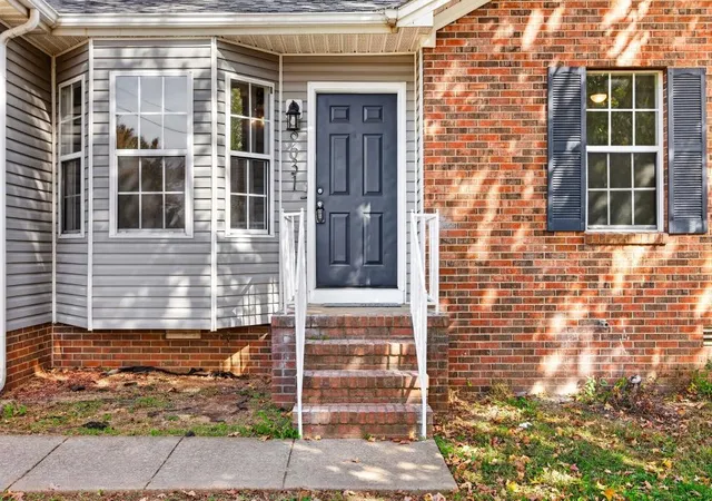 Photo 3 of Single family home for sale at 8631 Swale Ct, Oak Grove, KY 42262 | MLS# 3627639 | Listing updated on 2026-10-30