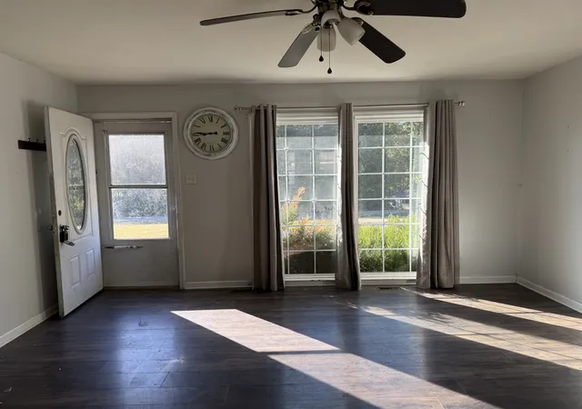 Photo 4 of Single family home for sale at 2402 Skyview Dr, Centerville, TN 37033 | MLS# 3627702 | Listing updated on 2026-10-28