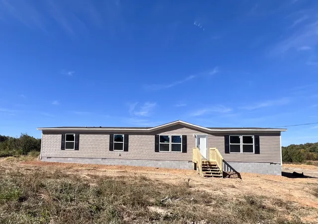 Photo 1 of Manufactured home for sale at 1061 Mcafee Rd, Morrison, TN 37357 | MLS# 3627959 | Listing updated on 2026-10-28