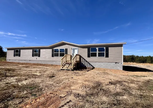 Photo 2 of Manufactured home for sale at 1061 Mcafee Rd, Morrison, TN 37357 | MLS# 3627959 | Listing updated on 2026-10-28