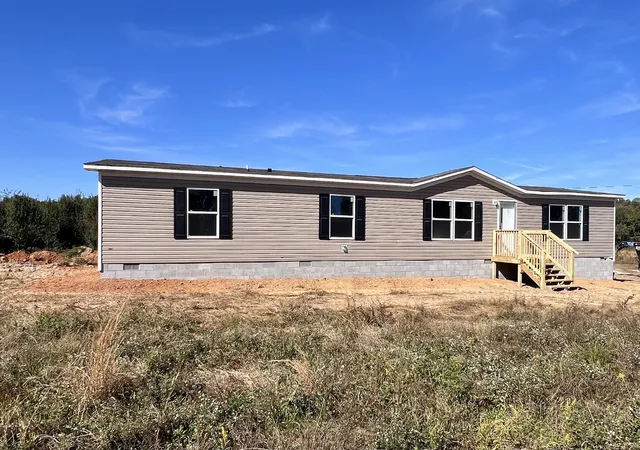 Photo 3 of Manufactured home for sale at 1061 Mcafee Rd, Morrison, TN 37357 | MLS# 3627959 | Listing updated on 2026-10-28