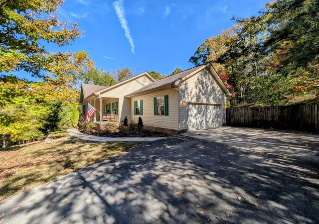 Photo 2 of Single family home for sale at 1447 Eads Blf Rd Nw, Georgetown, TN 37336 | MLS# 3627679 | Listing updated on 2026-10-28
