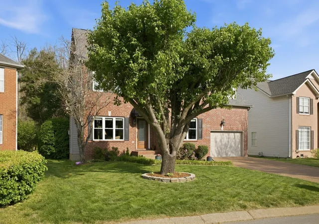 Photo 2 of Single family home for sale at 1419 Clairmonte Cir, Franklin, TN 37064 | MLS# 3629580 | Listing updated on 2026-10-30