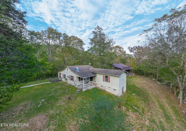 Photo 2 of Single family home for sale at 142 Lambdin Rd, Maynardville, TN 37807 | MLS# 3627717 | Listing updated on 2026-10-28