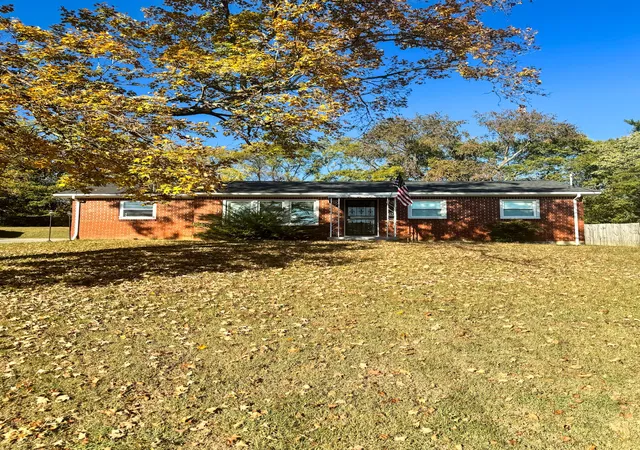 Photo 3 of Single family home for sale at 121 Ray Ave, Old Hickory, TN 37138 | MLS# 3628092 | Listing updated on 2026-10-28