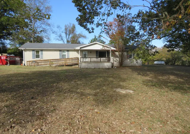 Photo 1 of Single family home for sale at 3585 Hartsville Pike, Castalian Springs, TN 37031 | MLS# 3628342 | Listing updated on 2026-10-29