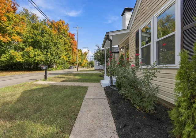 Photo 4 of Single family home for sale at 110 E Mcknight Dr, Murfreesboro, TN 37130 | MLS# 3628007 | Listing updated on 2026-10-28