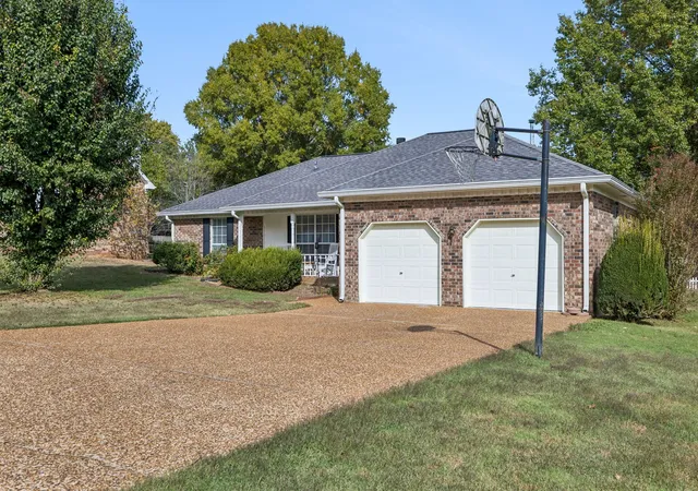 Photo 3 of Single family home for sale at 4005 Sam Davis Rd, Smyrna, TN 37167 | MLS# 3627846 | Listing updated on 2026-10-28