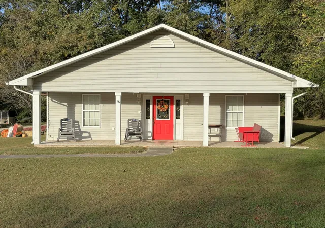 Single family home for sale at 170 Long Is Rd, South Pittsburg, TN 37380 | MLS# 3628146