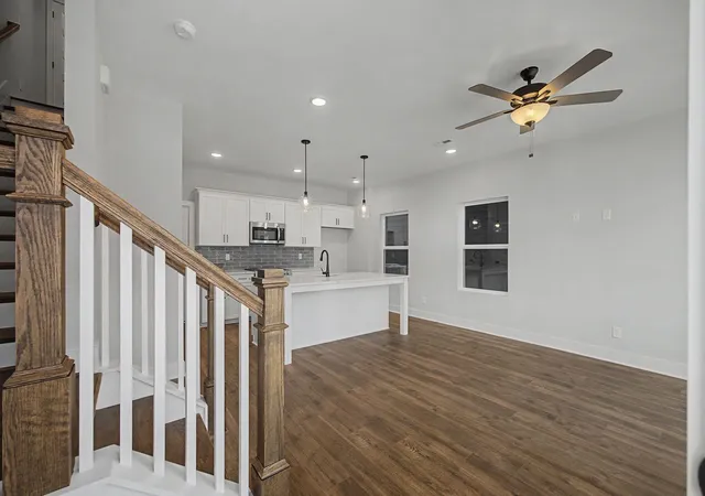 Photo 3 of Single family home for sale at 2439 Twill Pl, Chattanooga, TN 37404 | MLS# 3627827 | Listing updated on 2026-10-29