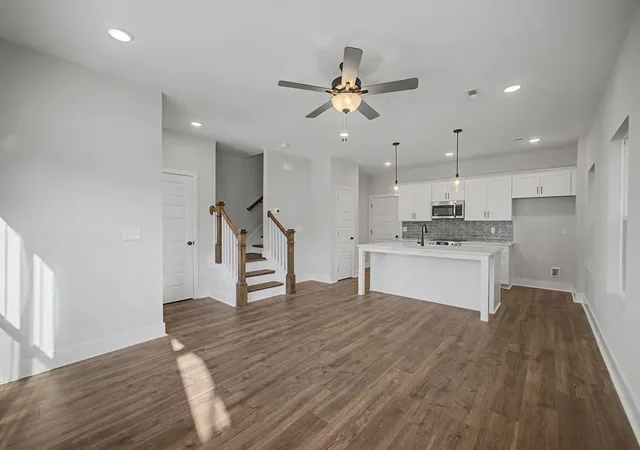 Photo 4 of Single family home for sale at 2439 Twill Pl, Chattanooga, TN 37404 | MLS# 3627827 | Listing updated on 2026-10-29