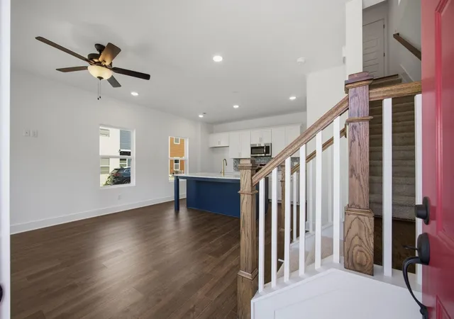Photo 3 of Single family home for sale at 2423 Twill Pl, Chattanooga, TN 37404 | MLS# 3627837 | Listing updated on 2026-10-29