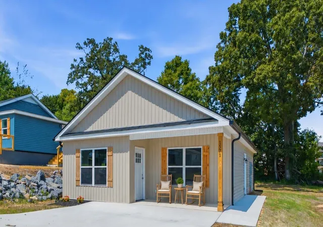 Photo 1 of Single family home for sale at 1571 Strawberry Ln Ne, Cleveland, TN 37311 | MLS# 3627869 | Listing updated on 2026-10-29