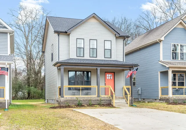 Single family home for sale at 865 Central Ave, Clarksville, TN 37040 | MLS# 3629798