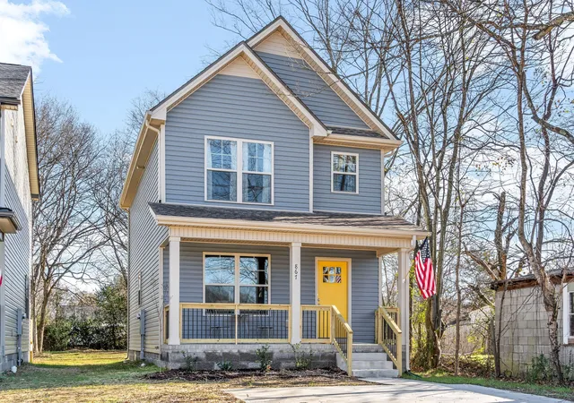 Single family home for sale at 867 Central Ave, Clarksville, TN 37040 | MLS# 3629796