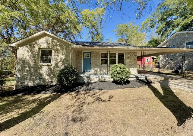 Single family home for sale at 1203 Swanson Blvd, Fayetteville, TN 37334 | MLS# 3629597