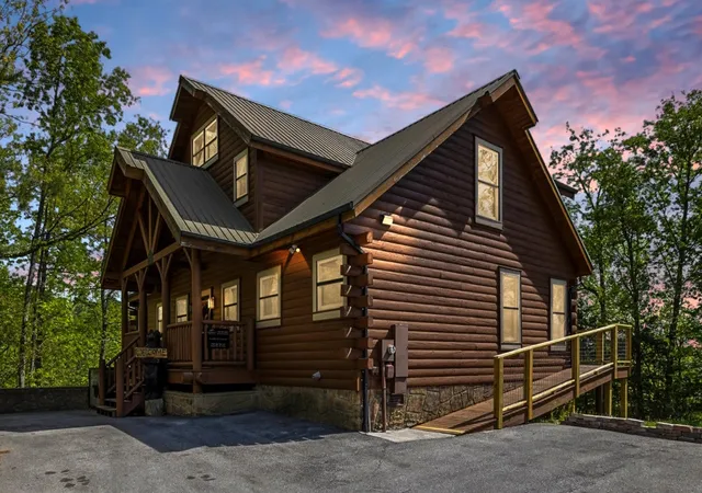 Single family home for sale at 2733 Cats Paw Ln, Sevierville, TN 37862 | MLS# 3627895