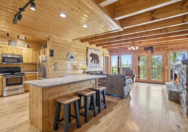 Photo 4 of Single family home for sale at 2733 Cats Paw Ln, Sevierville, TN 37862 | MLS# 3627895 | Listing updated on 2026-10-28