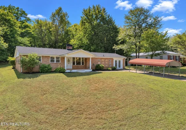Photo 1 of Single family home for sale at 229 Delay St, Athens, TN 37303 | MLS# 3627888 | Listing updated on 2026-10-29