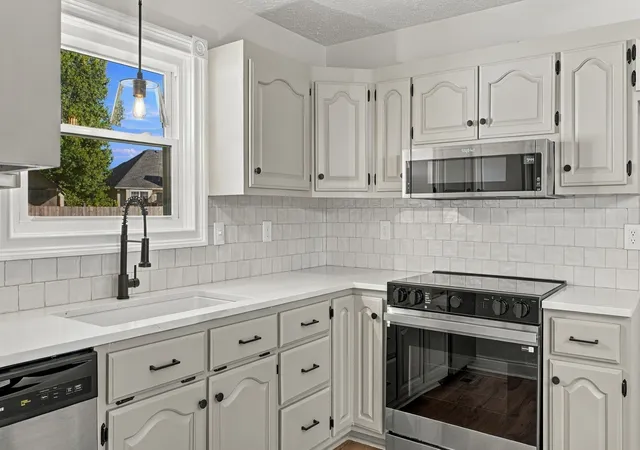 Photo 2 of Single family home for sale at 3034 Easy Goer Ln, Greenbrier, TN 37073 | MLS# 3627937 | Listing updated on 2026-10-29