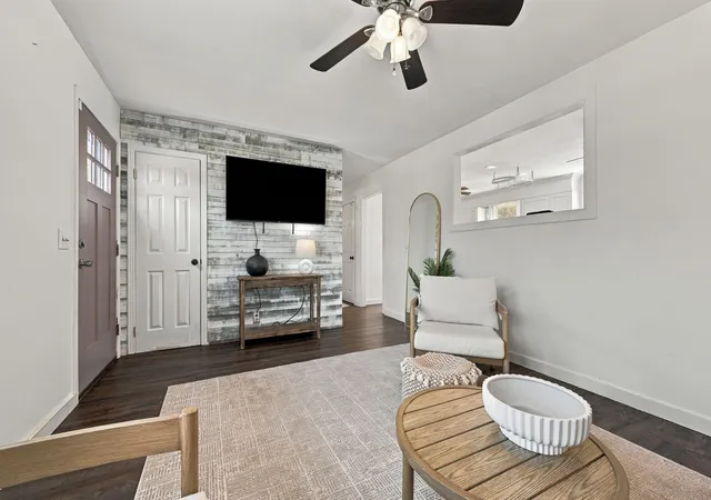Photo 4 of Single family home for sale at 107 Mae Cir, Dickson, TN 37055 | MLS# 3629906 | Listing updated on 2026-10-30