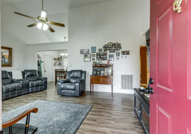 Photo 3 of Single family home for sale at 1469 Bridle Ln, Chapel Hill, TN 37034 | MLS# 3629593 | Listing updated on 2026-10-30